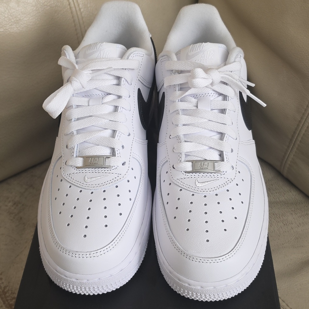 Supreme x Nike Air Force 1 Low "White Black" - Picture 10 of 14